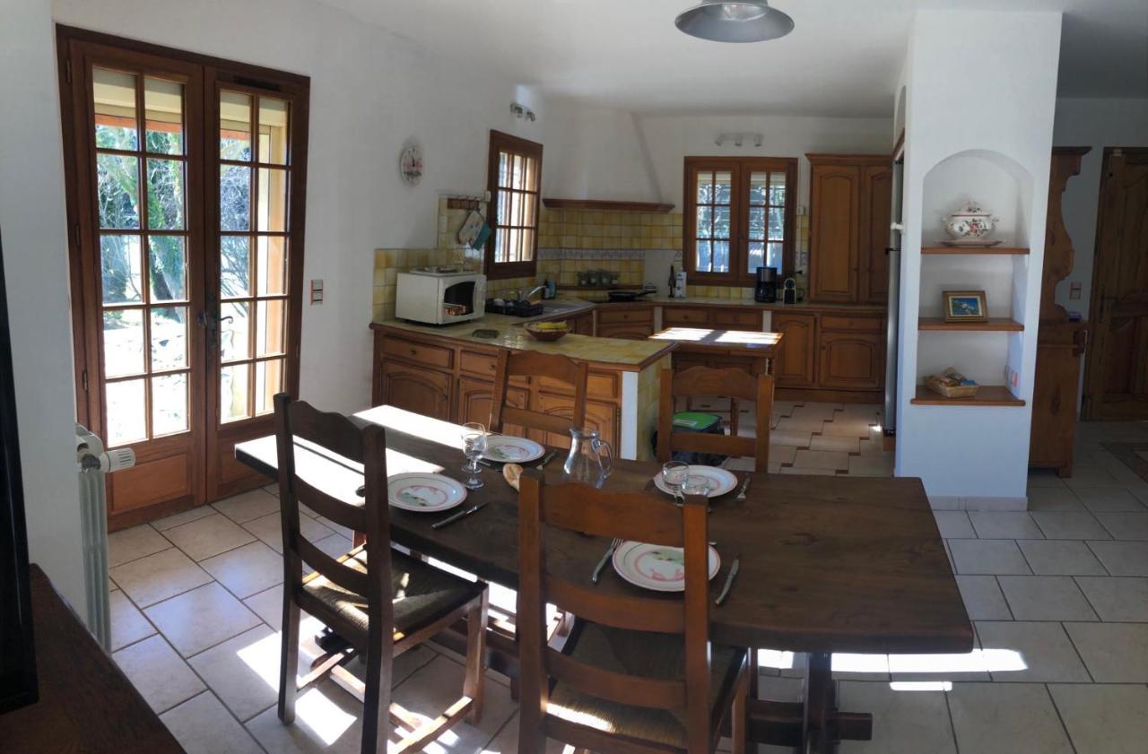 La Maison Des Sources Salon-de-Provence Eksteriør bilde