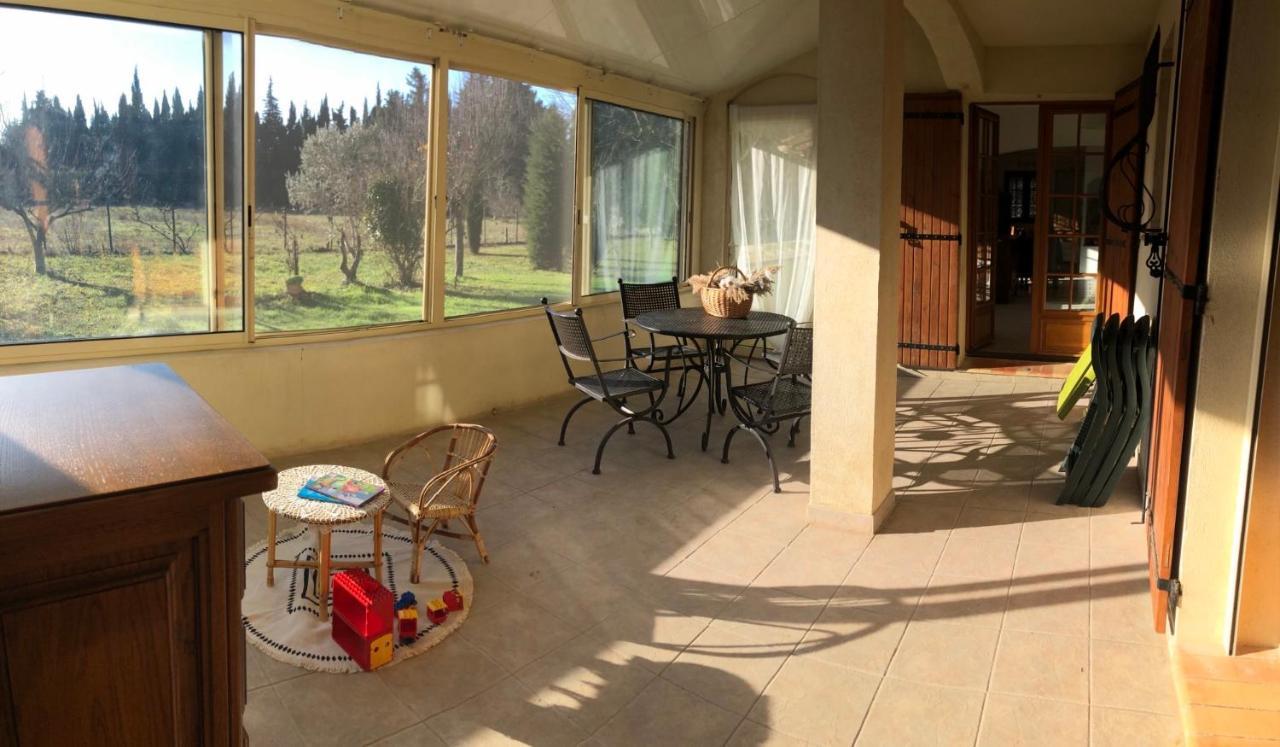 La Maison Des Sources Salon-de-Provence Eksteriør bilde